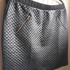 Quilted bodycon skirt